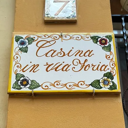 Casina Via Foria Napoli
