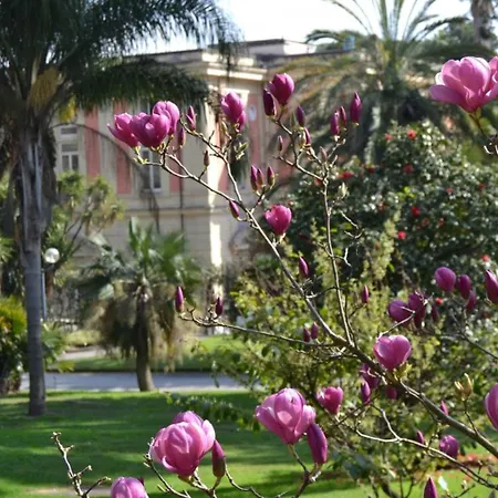 Casina Via Foria 3*