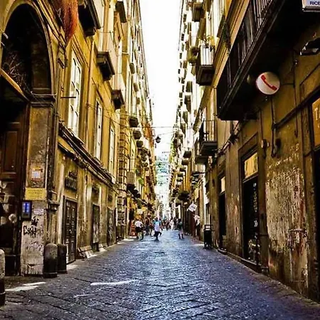 Apartment Casina Via Foria Neapel