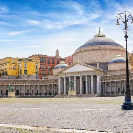 Apartment Casina Via Foria Neapel